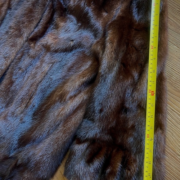 SOLD:Spectacular designer Mink coat with detailing on cuffs and shoulder. Size L - Picture 11 of 15